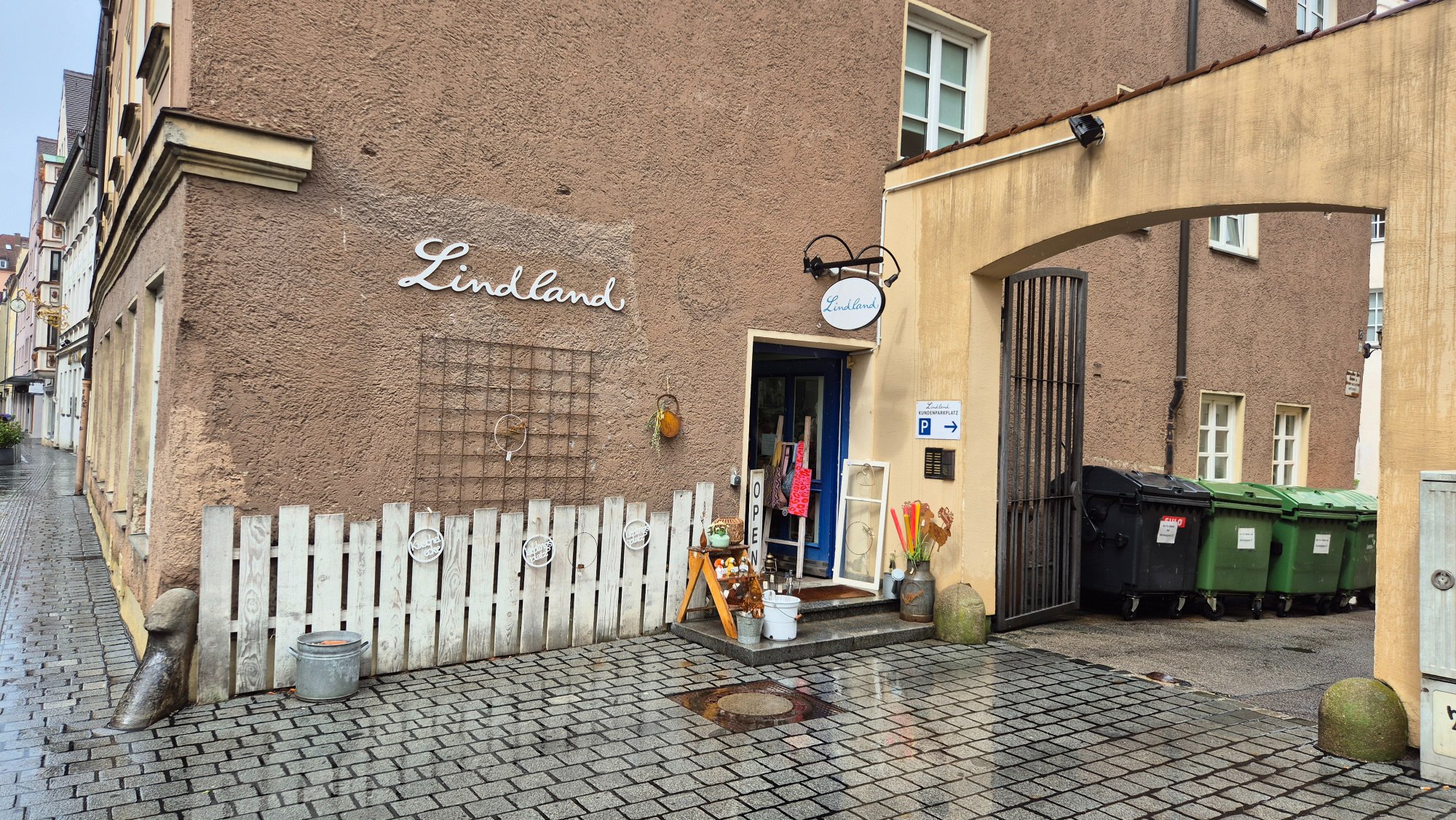 Lindland Laden von außen, Bäckergasse Augsburg